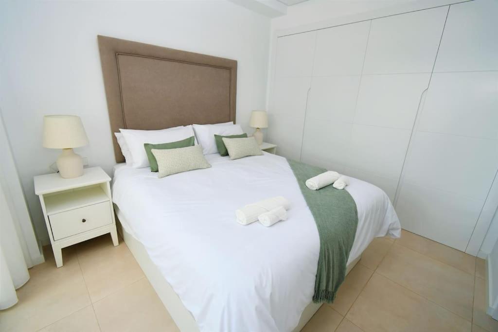 Casa Kerr - Luxury Apt - Sleeps 9 - Los Boliches Apartment Malaga Exterior photo