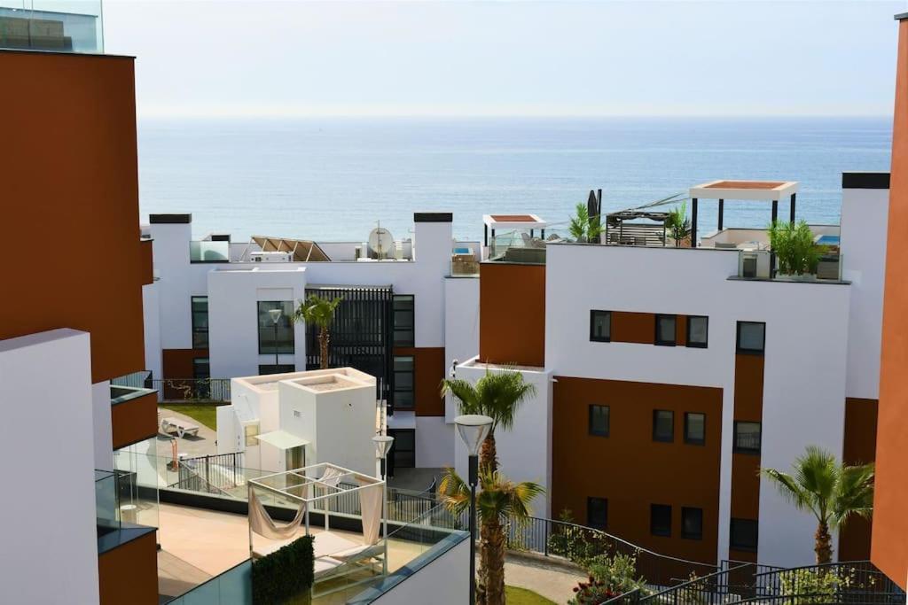 Casa Kerr - Luxury Apt - Sleeps 9 - Los Boliches Apartment Malaga Exterior photo