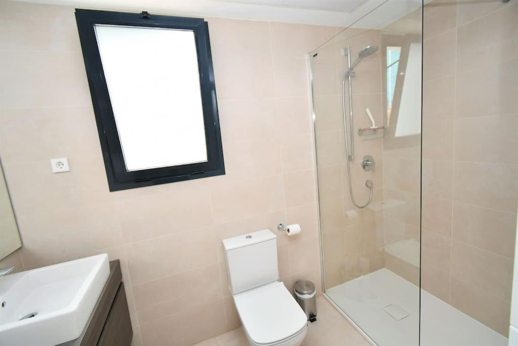 Casa Kerr - Luxury Apt - Sleeps 9 - Los Boliches Apartment Malaga Exterior photo