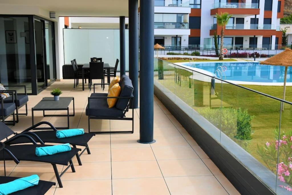 Casa Kerr - Luxury Apt - Sleeps 9 - Los Boliches Apartment Malaga Exterior photo